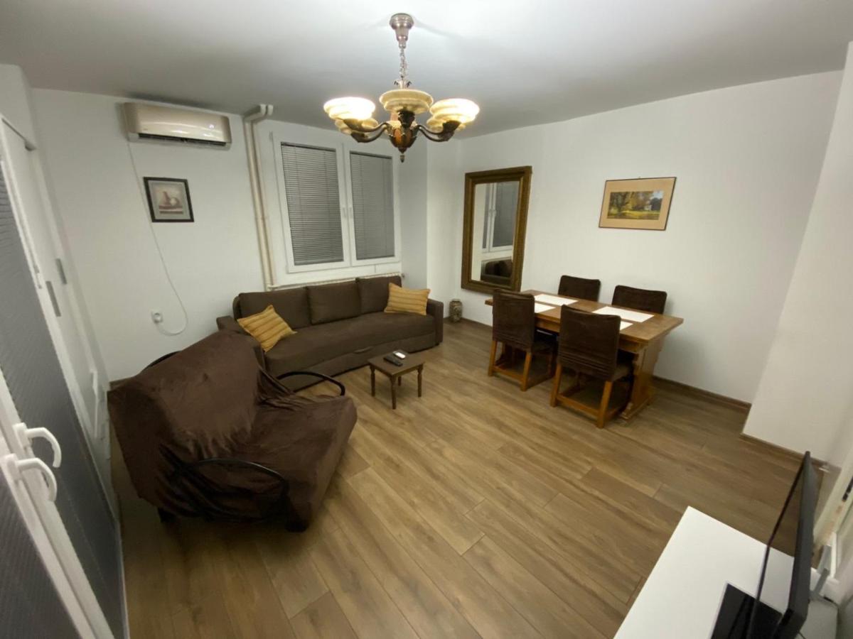 Apartment In The Center Of スコピエ エクステリア 写真